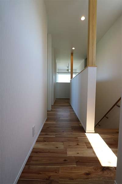 SUNNY HOUSE