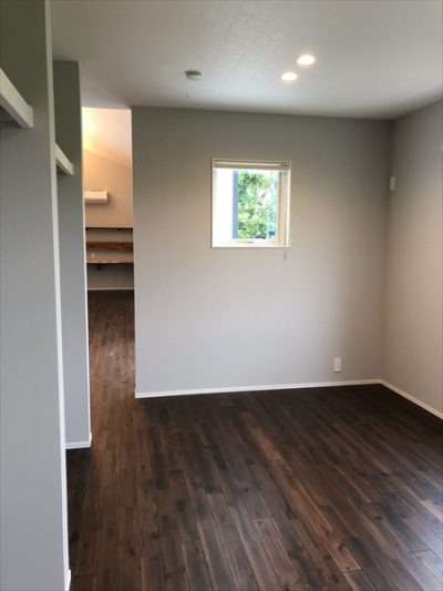 NO FRONT DOOR HOUSE